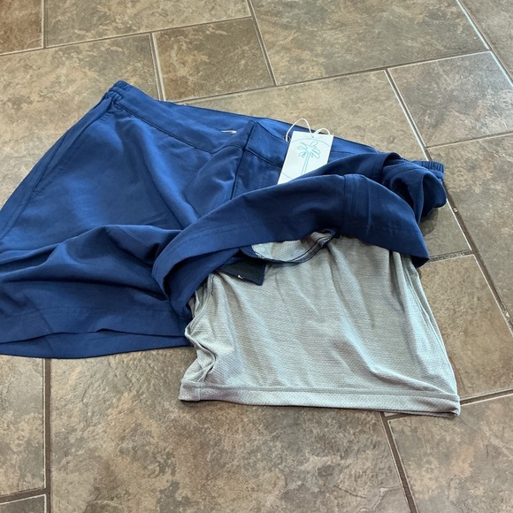 💥3/$30💥 Blue Men's Shorts - Picture 2 of 5